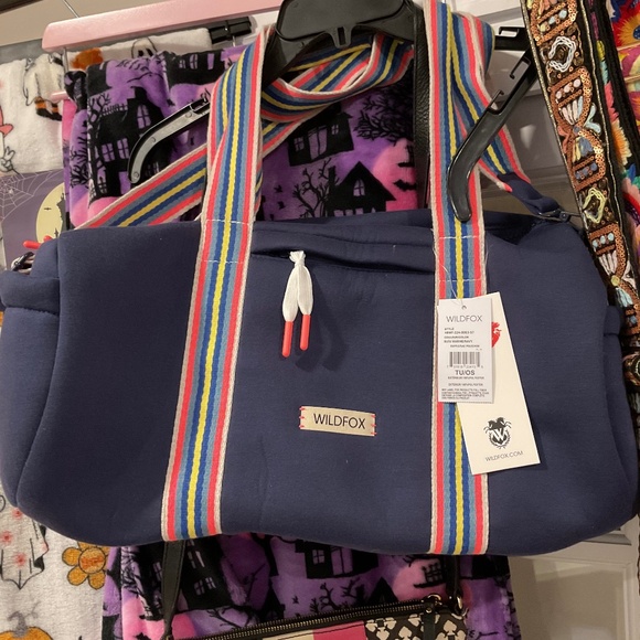 Wildfox 🎁 Travel Shoulder Bag with Multicolor Straps NWT RETIRED🎁 Gift Ready - Picture 1 of 2